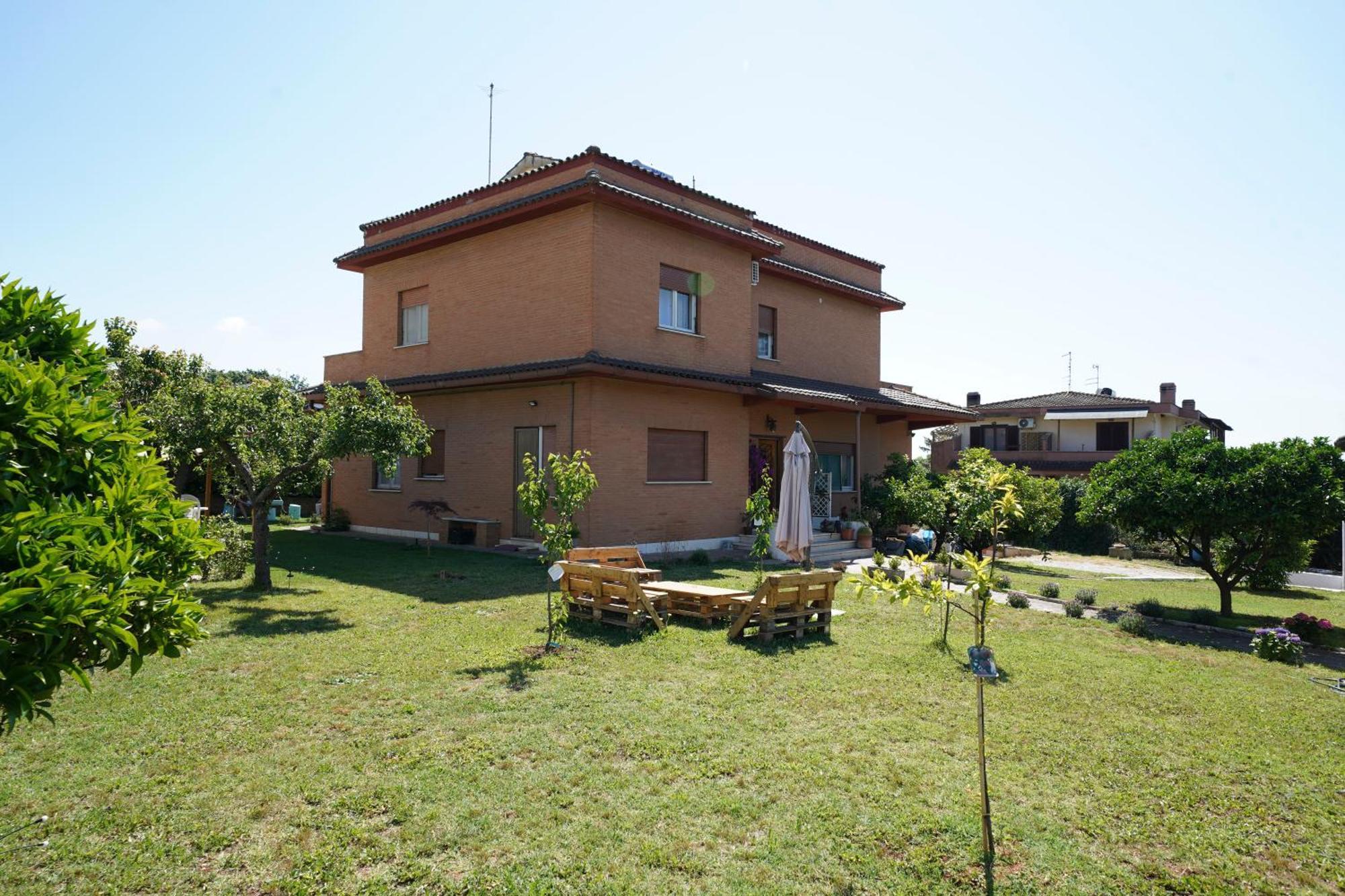 Hotel Da Piero E Gina Palidoro Exterior foto